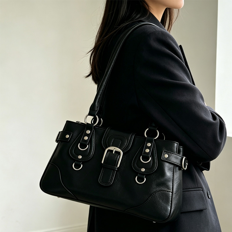 Women Bags 2026 Trends - 2026 yeni Y2K tarzı perçinli el